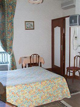 Logis Hotel De France Loches Bagian luar foto