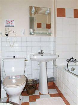 Logis Hotel De France Loches Bagian luar foto