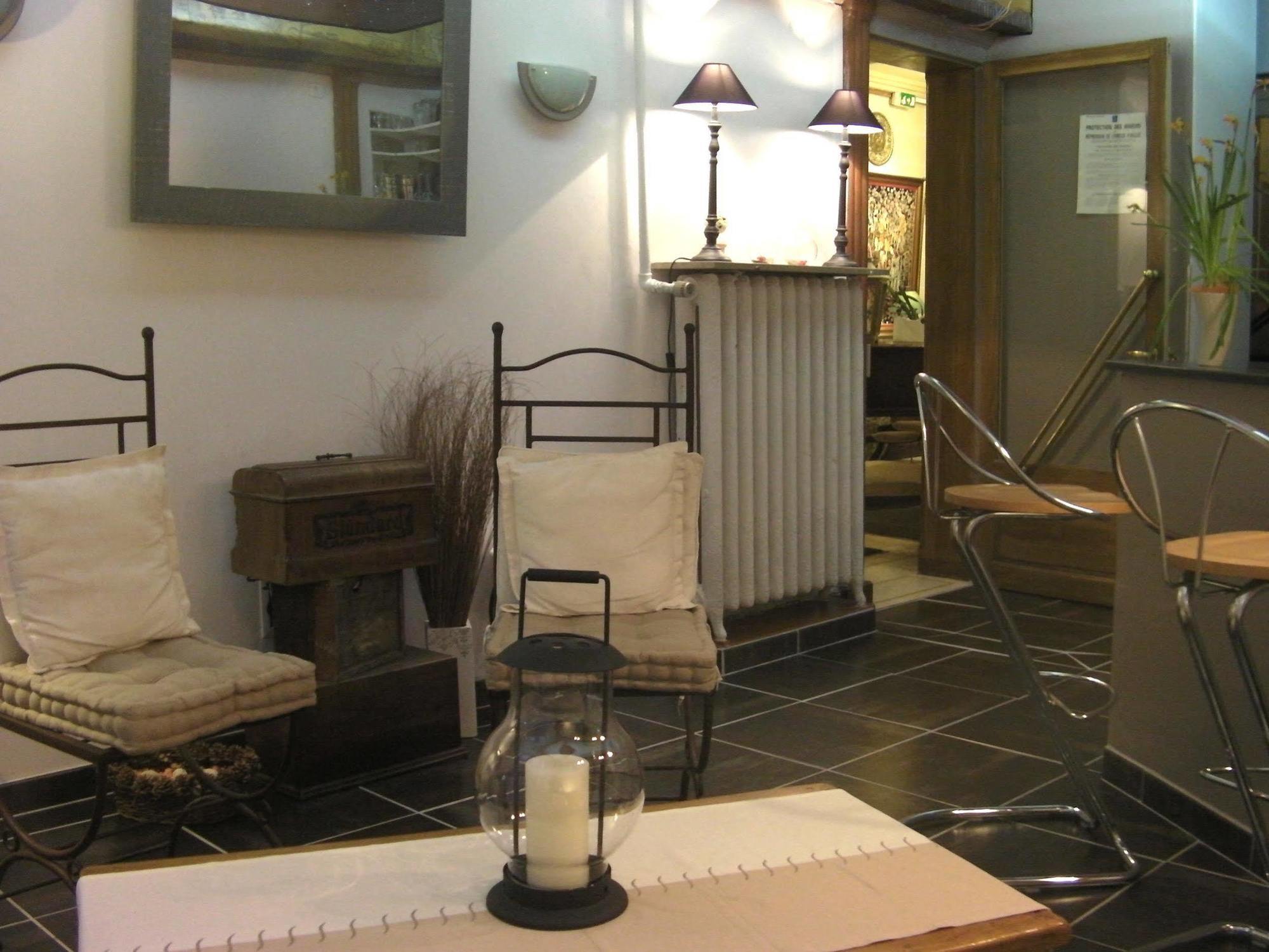 Logis Hotel De France Loches Bagian luar foto